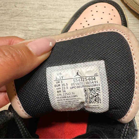 AIR JORDAN 1 Mid GS Crimson & Pink Size 3.5 - Picture 4 of 14